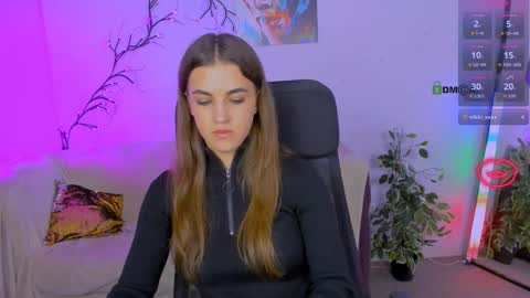 Snapshot of lina_fox12 chatting on October 7, 12:56 pm lina_fox12 online show from October 7, 12:56 pm
