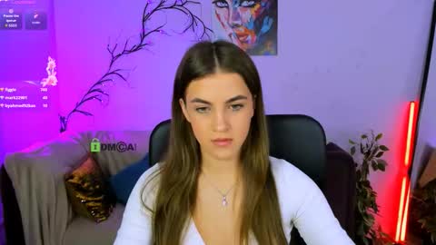 Snapshot of lina_fox12 chatting on October 16, 12:27 pm lina_fox12 online show from October 16, 12:27 pm
