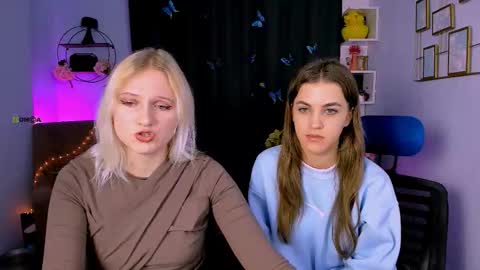 Snapshot of lina_fox12 chatting on September 30, 12:48 pm lina_fox12 online show from September 30, 12:48 pm