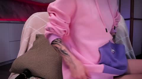 Lina -  online show from December 12, 7:41 am