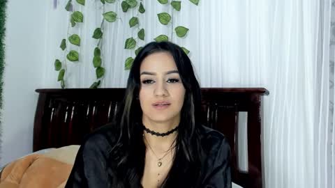 paola online show from February 1, 2:16 am