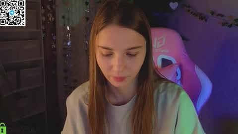 LINA online show from February 18, 1:27 am