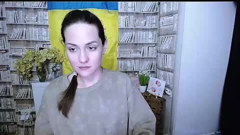 Lina online show from December 18, 10:43 am