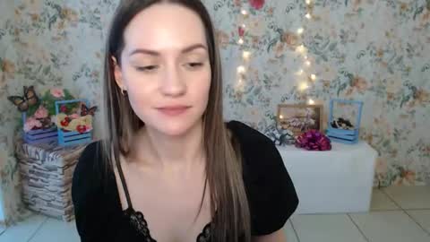 Snapshot of lina_star_s chatting on February 12, 9:52 am Lina online show from February 12, 9:52 am