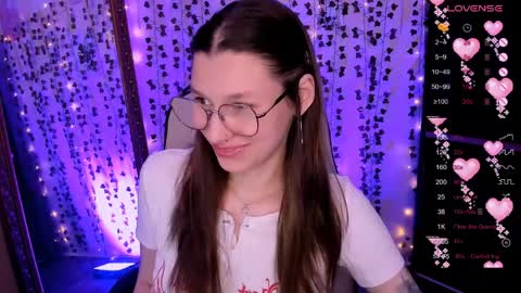 Lina online show from April 4, 5:47 am