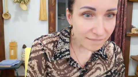 LinaLivee online show from April 14, 8:12 pm