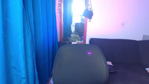 lincy_honeyy online show from October 14, 6:16 am
