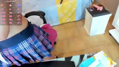 Snapshot of linda4petite chatting on September 30, 7:02 pm Linda online show from September 30, 7:02 pm