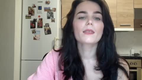 Linda online show from November 24, 8:18 pm