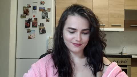 Linda online show from November 23, 8:18 pm