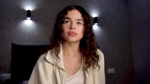 Linda online show from November 6, 2:09 pm