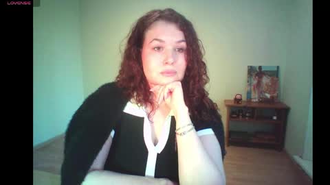 linda_garen online show from May 12, 11:41 am