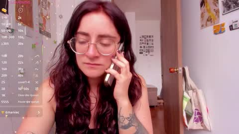 Snapshot of linda_giggle chatting on October 15, 2:07 pm Giggles online show from October 15, 2:07 pm