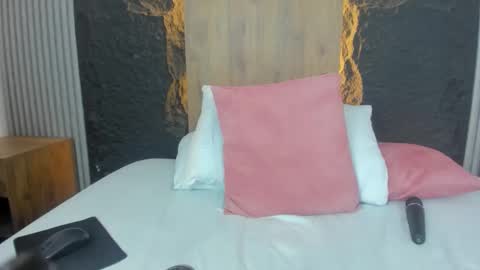 linda_montoya online show from March 12, 11:08 pm