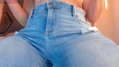 Snapshot of linda_saenz1 chatting on March 5, 3:07 pm Linda Saenz online show from March 5, 3:07 pm