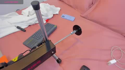Snapshot of linda_sofi__ chatting on February 23, 7:38 pm linda_sofi__ online show from February 23, 7:38 pm