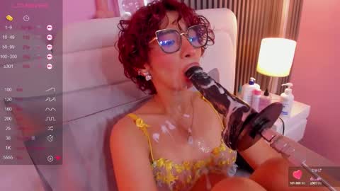 Snapshot of linda_sofi__ chatting on February 19, 11:04 pm linda_sofi__ online show from February 19, 11:04 pm