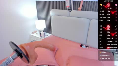 Snapshot of linda_sofi__ chatting on February 23, 10:42 pm linda_sofi__ online show from February 23, 10:42 pm