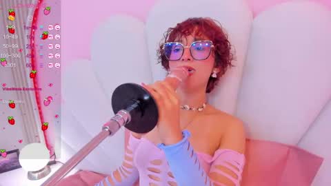Snapshot of linda_sofi__ chatting on March 2, 3:24 am linda_sofi__ online show from March 2, 3:24 am