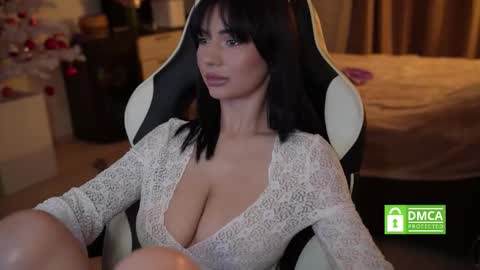 Call me Linda online show from February 3, 3:27 pm