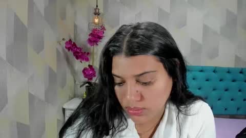 Snapshot of lindabreexlove chatting on October 15, 7:47 pm online show from October 15, 7:47 pm