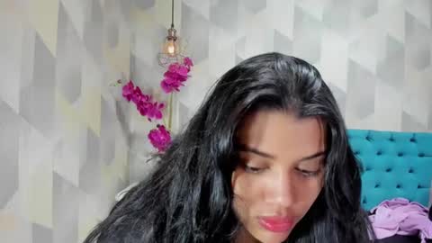 Snapshot of lindabreexlove chatting on October 7, 3:19 pm online show from October 7, 3:19 pm