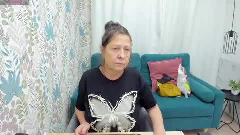 Linda online show from November 7, 1:57 pm