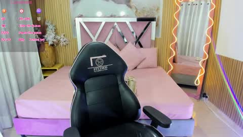 Linda  online show from June 4, 3:23 am