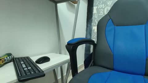  Lindsey  online show from January 7, 5:29 pm