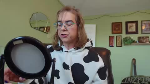 Linzy19 online show from November 5, 3:14 pm