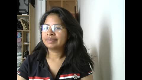 liora online show from May 31, 10:14 am