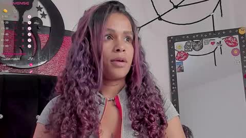 Snapshot of lips_sarasofia chatting on October 15, 2:48 am lips_sarasofia online show from October 15, 2:48 am