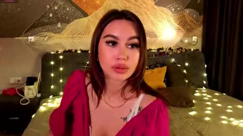 hi Im Julia. Im 18 years old I like to play tennis and cook. online show from March 4, 6:05 pm