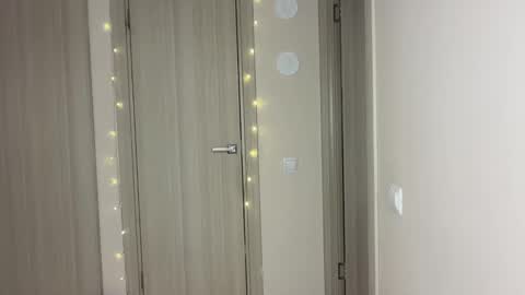 lisa_graham online show from November 18, 5:21 am