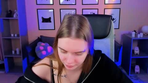 Lisa online show from November 5, 2:35 am