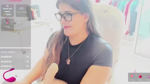Snapshot of lisa_santoss chatting on December 19, 3:08 pm Lisa online show from December 19, 3:08 pm