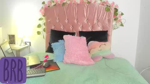 Snapshot of lisa_t08 chatting on September 26, 6:21 am Lisa Thompson online show from September 26, 6:21 am