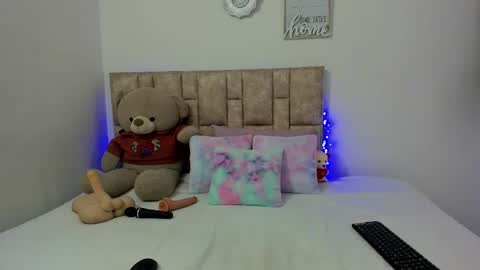 Snapshot of lisa_will chatting on October 14, 12:19 pm lisa will online show from October 14, 12:19 pm