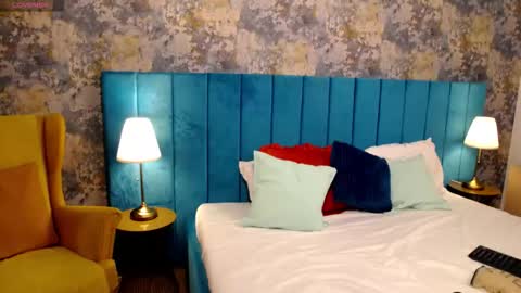 lisacroft online show from November 5, 8:27 am