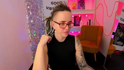 Lisa online show from March 10, 5:45 am