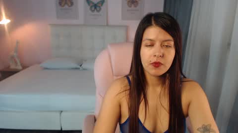 Snapshot of liss_black chatting on January 6, 3:29 pm Andrea online show from January 6, 3:29 pm