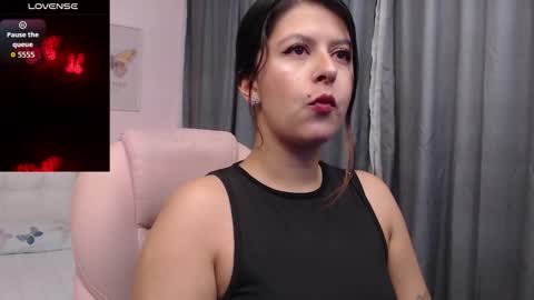 Snapshot of liss_black chatting on October 6, 3:24 am Andrea online show from October 6, 3:24 am