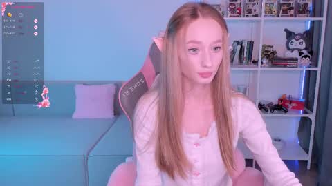 Snapshot of lissa__fox chatting on September 15, 2:07 pm lissa online show from September 15, 2:07 pm