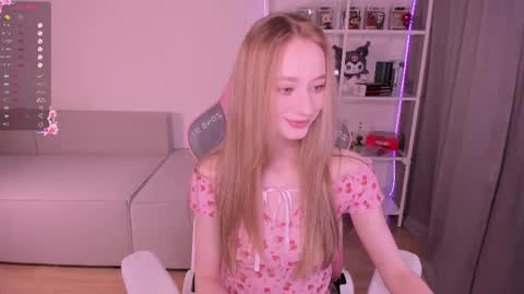 Snapshot of lissa__fox chatting on October 18, 1:04 pm lissa online show from October 18, 1:04 pm