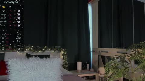 lissa_rose online show from December 21, 9:55 am