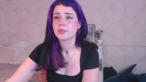 Alice Dont forget to thumbs up its very important  online show from April 16, 8:58 am