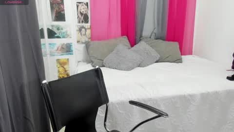 Snapshot of lissavillalobos chatting on February 16, 6:54 pm lissa online show from February 16, 6:54 pm