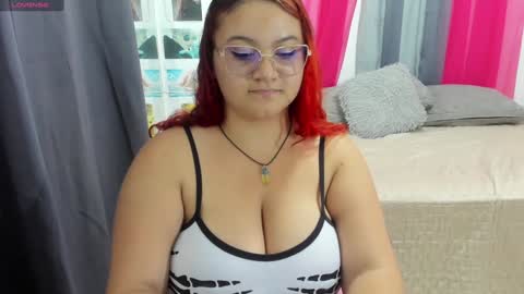 Snapshot of lissavillalobos chatting on January 8, 8:29 pm lissa online show from January 8, 8:29 pm