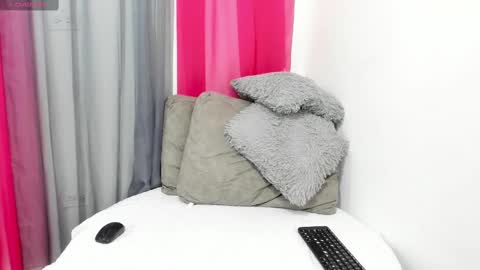 Snapshot of lissavillalobos chatting on March 3, 7:49 pm lissa online show from March 3, 7:49 pm