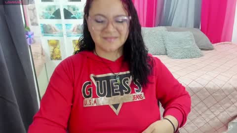 Snapshot of lissavillalobos chatting on December 4, 2:53 pm lissa online show from December 4, 2:53 pm